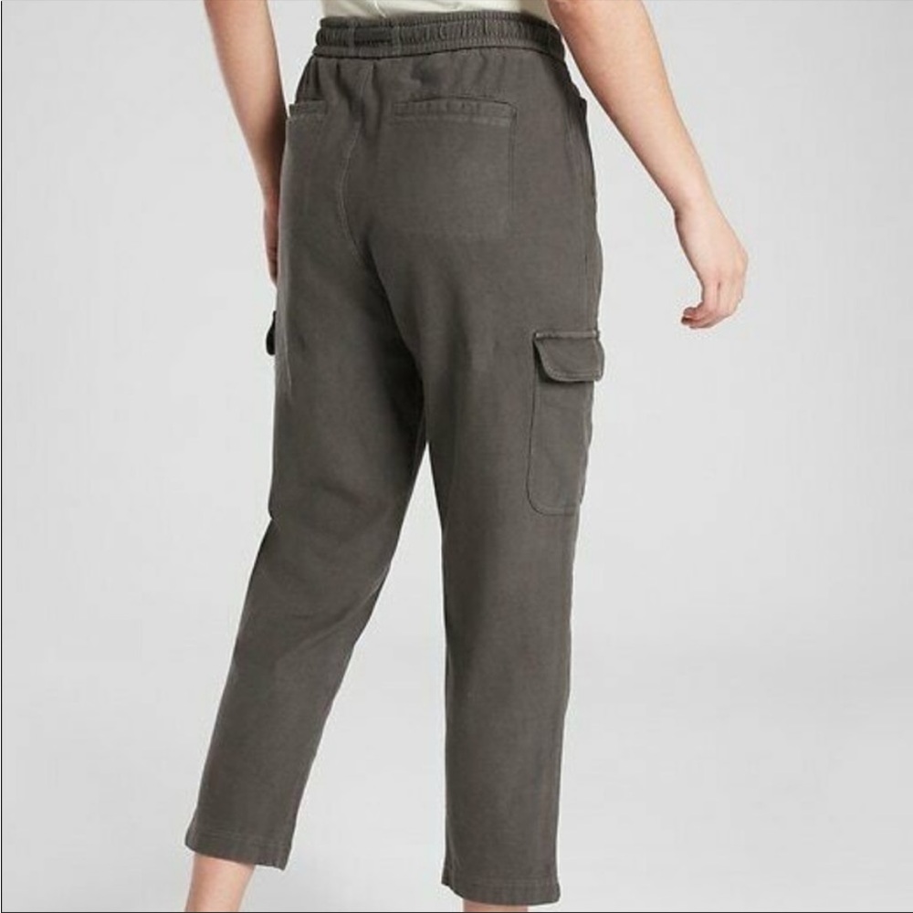 NWT Athleta Farallon Cargo Crop Sweatpants. Olive Green. Size 24 (plus size) 2X - Picture 2 of 6